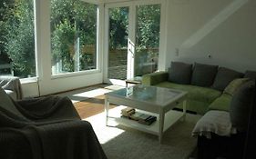 Ruhige, Grosse Ferienwohnung Am Muehlberg, Stadtrand